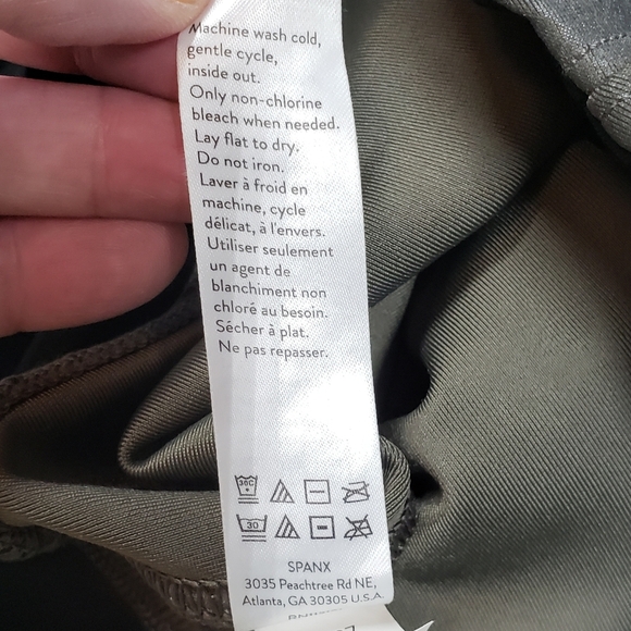 SPANX Gray Faux Leather Style 2437 Leggings - Size Small - Picture 7 of 9